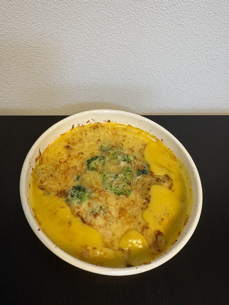 無印良品のホワイトソースグラタンかぼちゃと鶏肉をレンジ加熱した写真